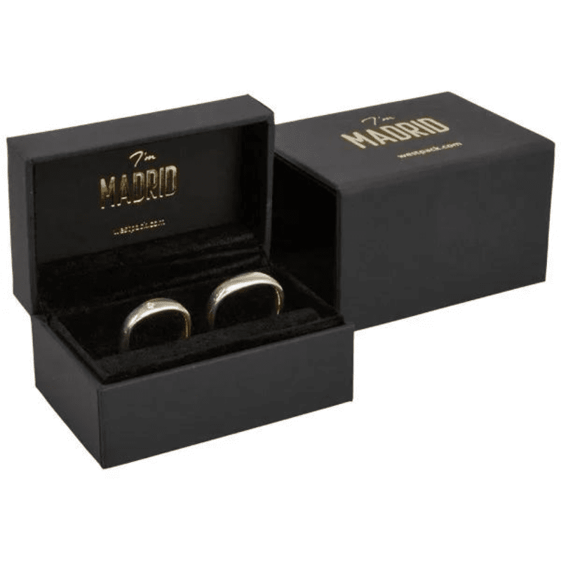 Madrid Jewellery Box for Wedding Rings Matt Black 1 Madrides rotu kastīte laulību gredzeniem - matēti melna, mīksta/melna, velūra iekšējā daļa - Image 1