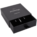 Stockholm ECO rotu kastīte rokassprādzei - melns iesaiņojuma kartons/melns putuplasts - Image 2