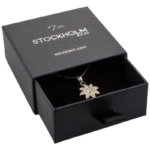 Stokholma ECO rotu kastīte Auskari/Kuloni - melns iesaiņojuma kartons/melnas putas - Image 2